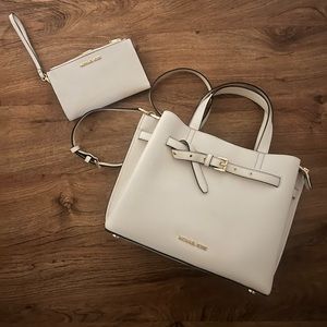 Michael Kors Ivory bag and wallet set. PERFECT CONDITION